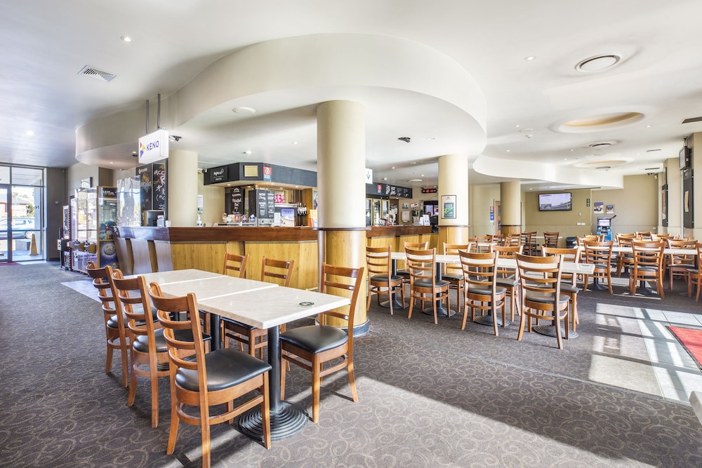 Pritchards Hotel 39/63
