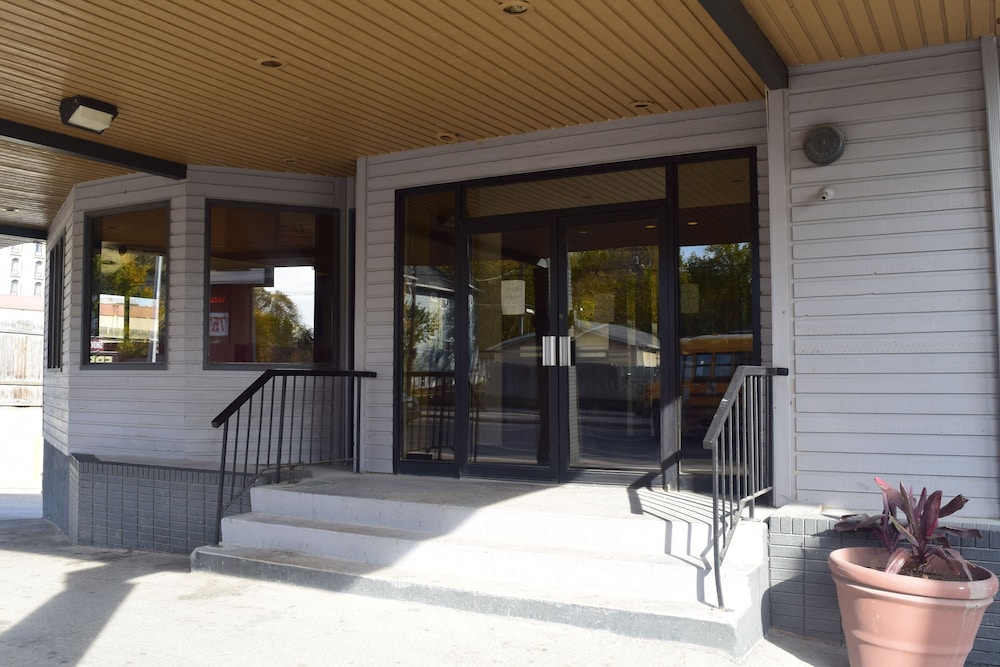 Northgate Motor Inn 35/41