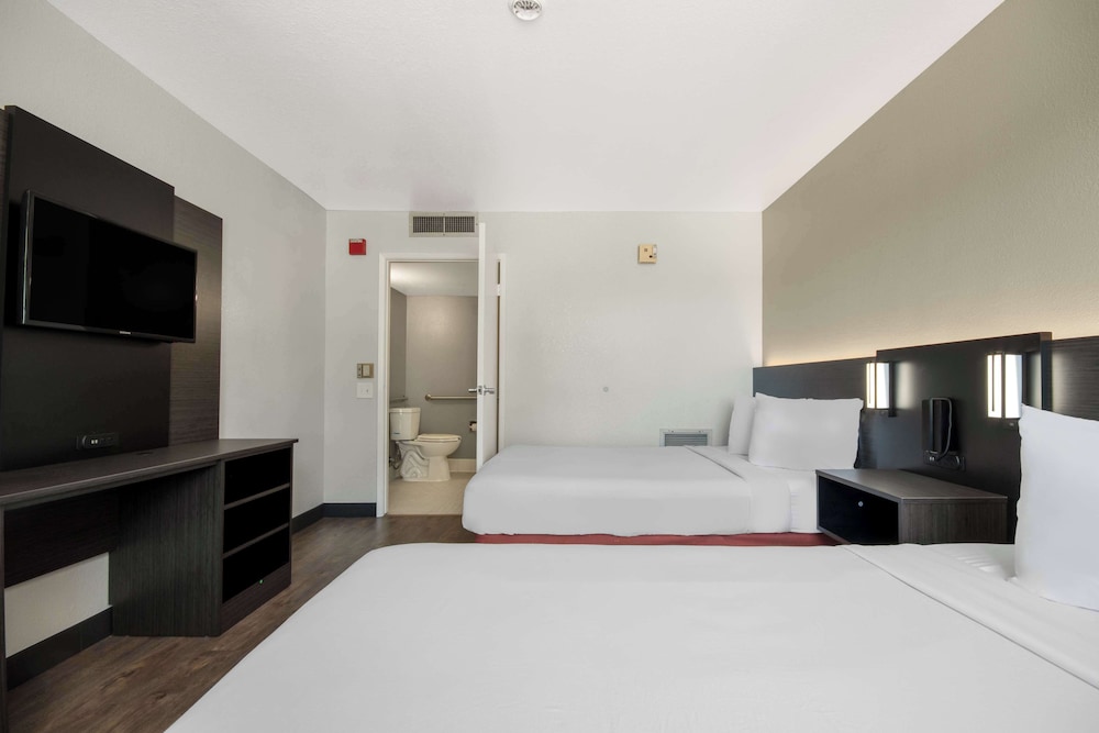 Motel6 Lompoc, CA 18/42