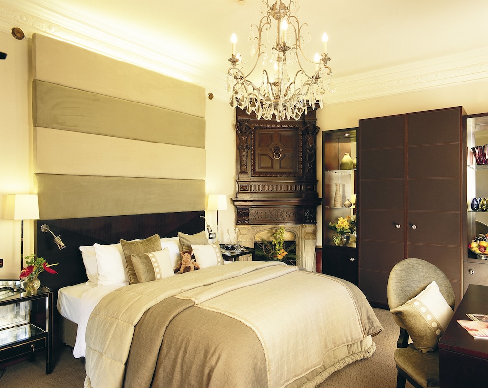Rhinefield House Hotel 12/71