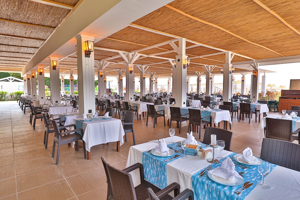 Diamond Excellence Resort & Spa 42/65