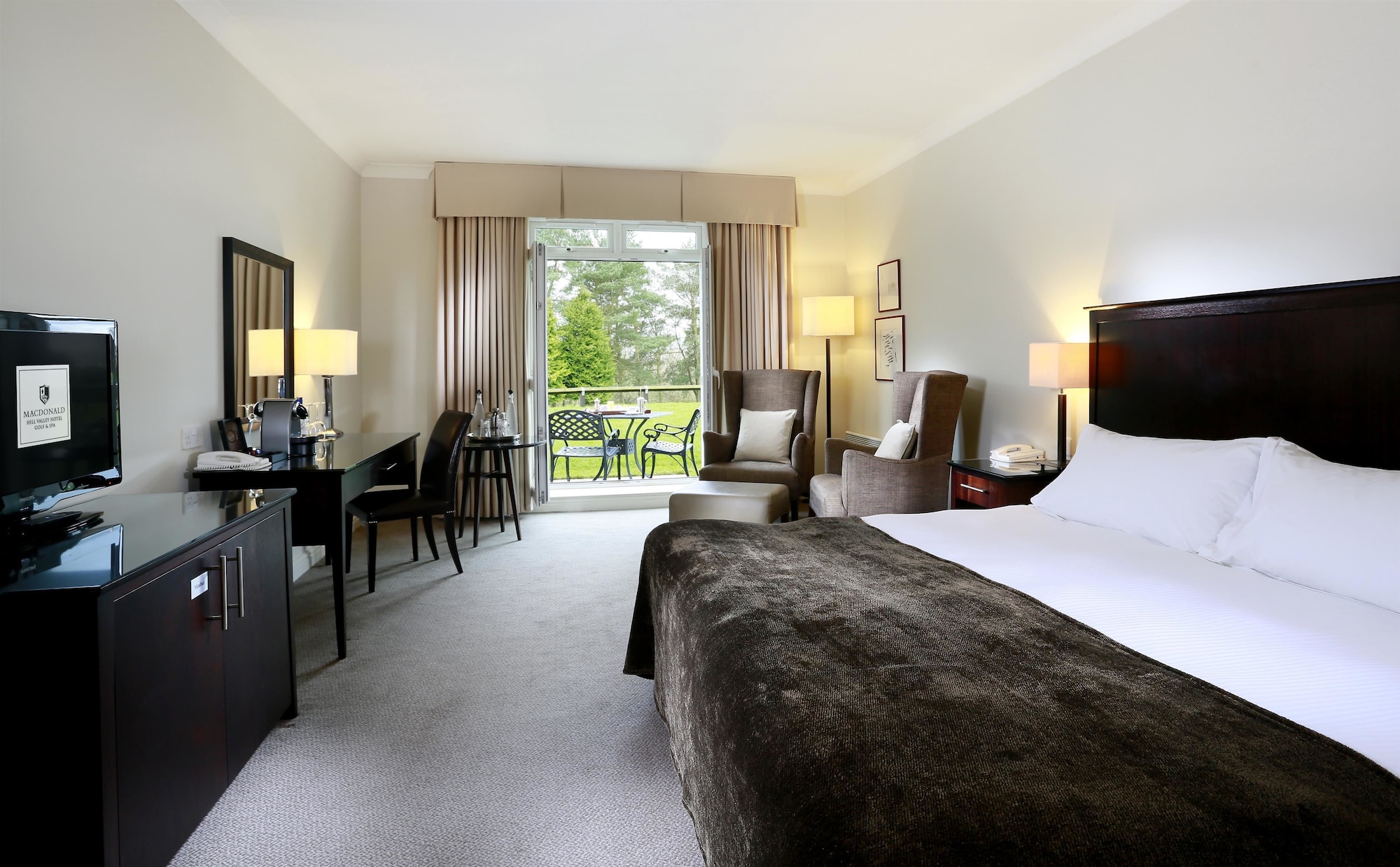 Super, Deluxe, King Bed