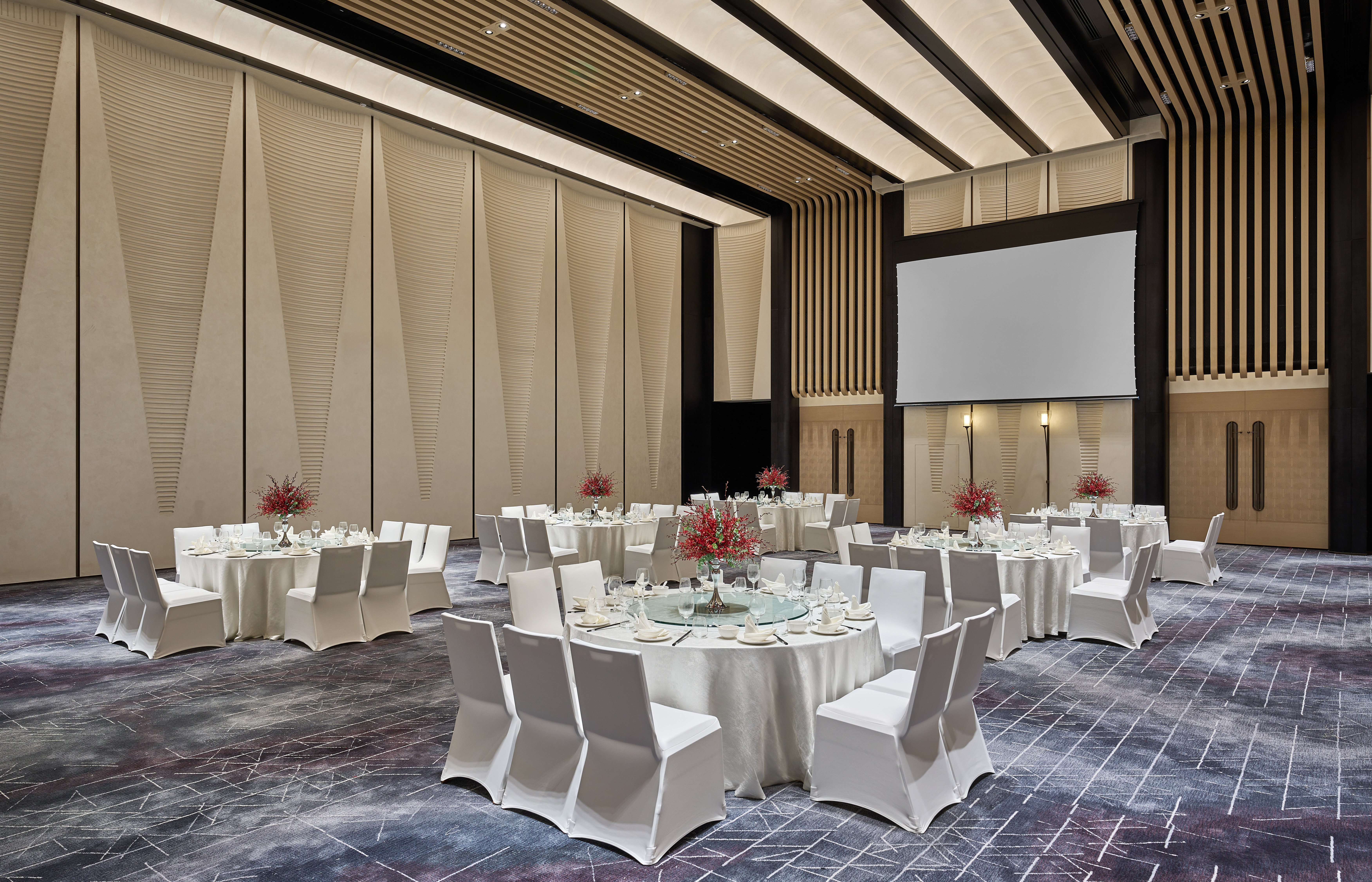 HUALUXE Shenzhen Bao'an by IHG 37/50