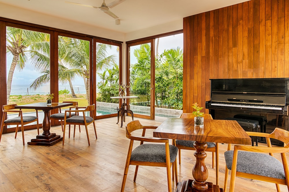 Ubuntu Beach Villas by Reveal 32/50