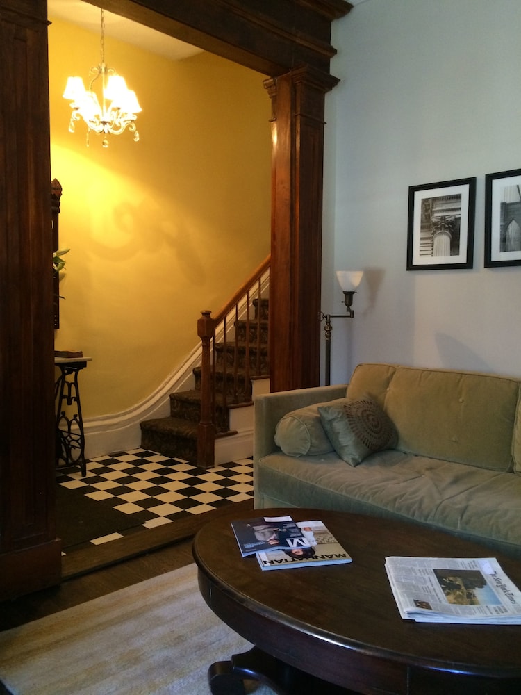 Incentra Village Guest House 35/50
