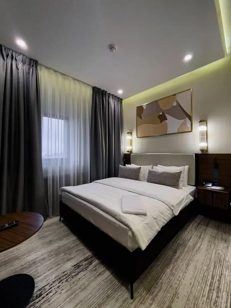 Kazakhstan Hotel 37/87