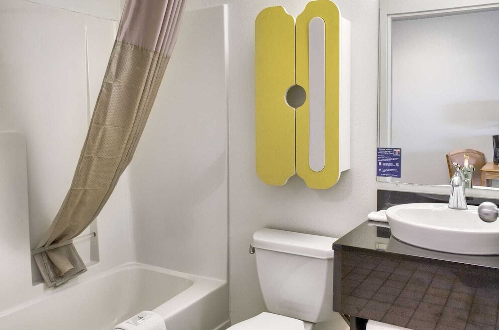 Studio 6 Extended Stay - Ocean Springs, MS 48/53