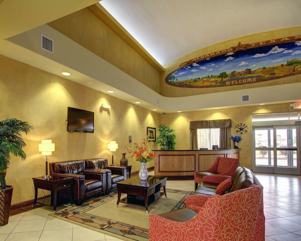 Comfort Inn And Suites Alvarado, TX 27/45