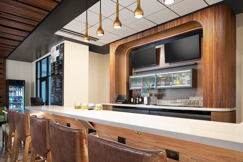 Courtyard by Marriott Seattle SeaTac Airport 5/49