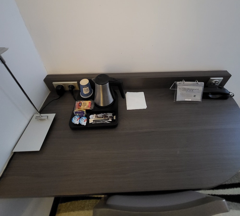 Hotel Kyriad Saint Quentin En Yvelines - Montigny 30/58