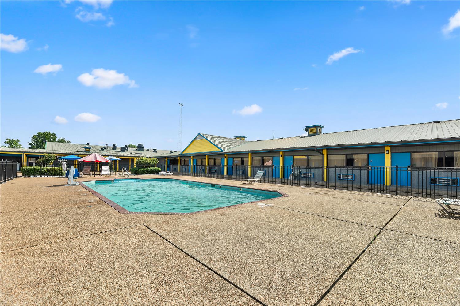 Americas Best Value Inn And Suites Aberdeen 14/16