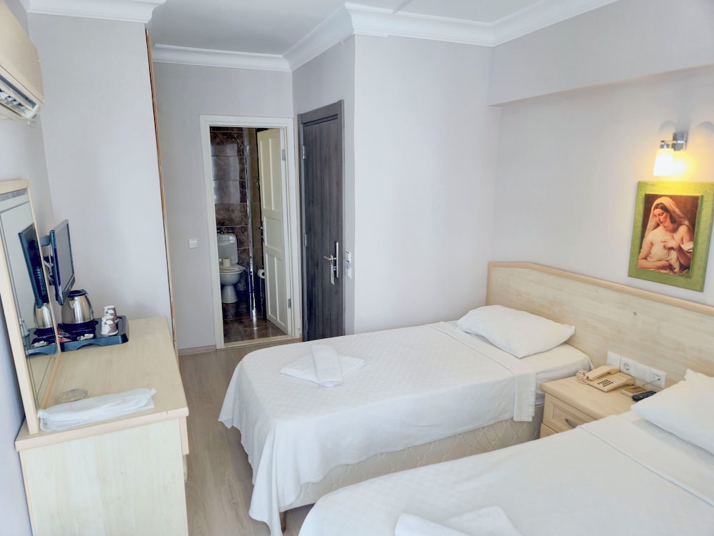 Habesos Hotel 17/50