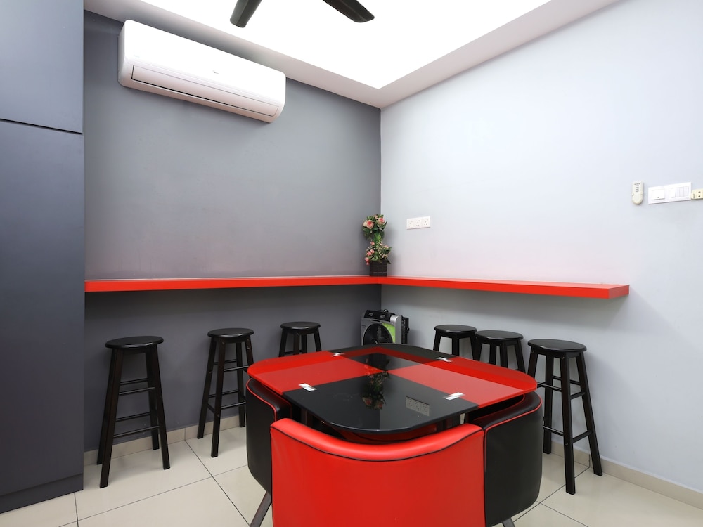 Oyo 1184 Ho Hotel 20/22