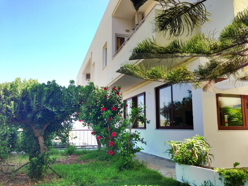 Mastorakis Hotel 4/69