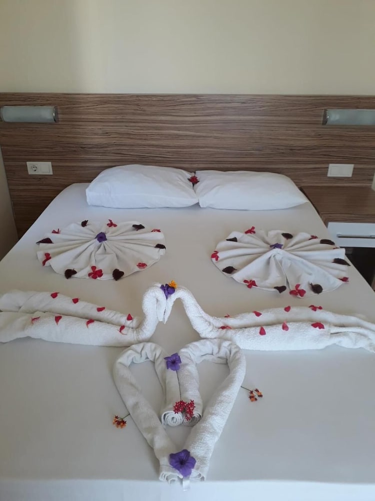 Yucesan Hotel 12/50