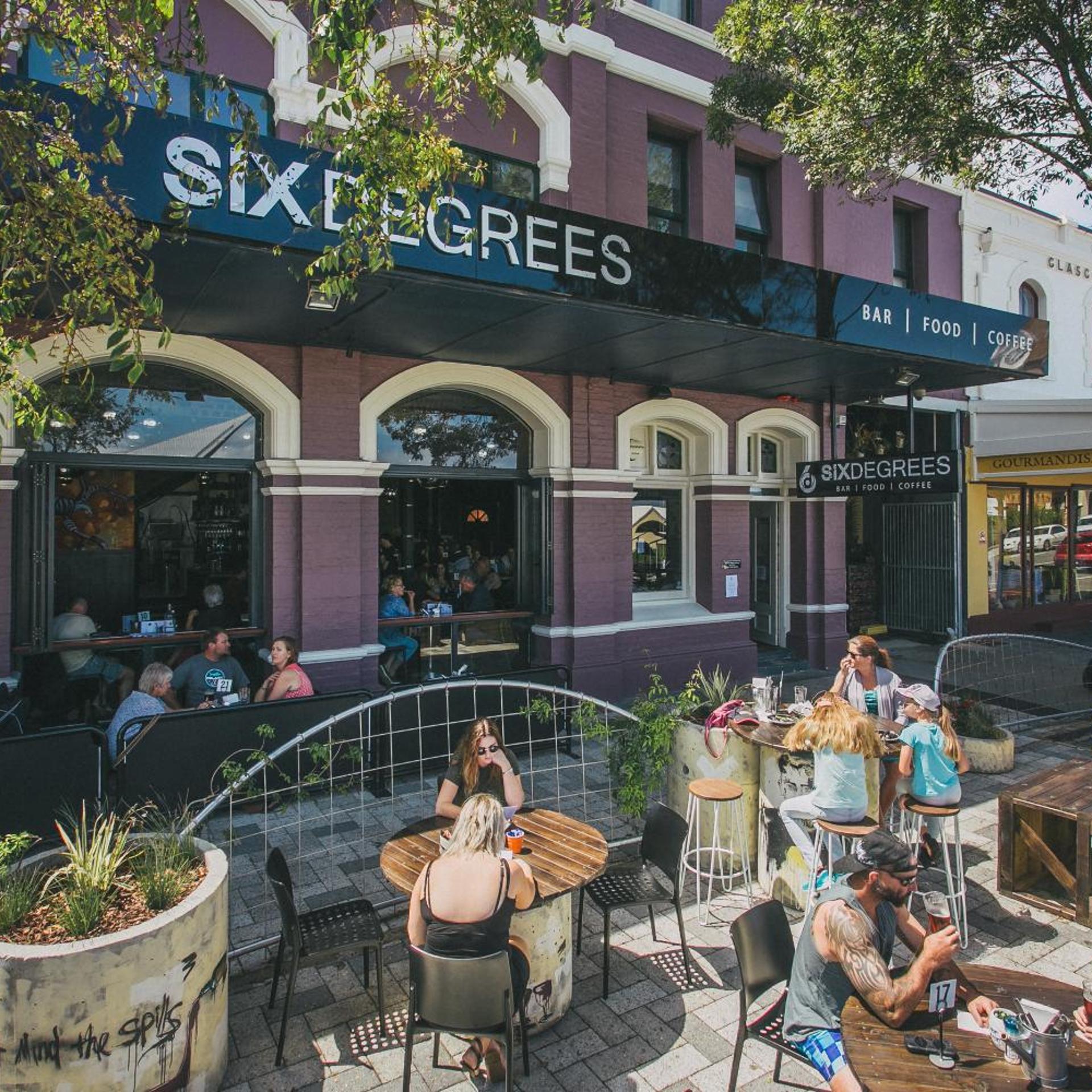 Six Degrees Boutique Hotel 7/67