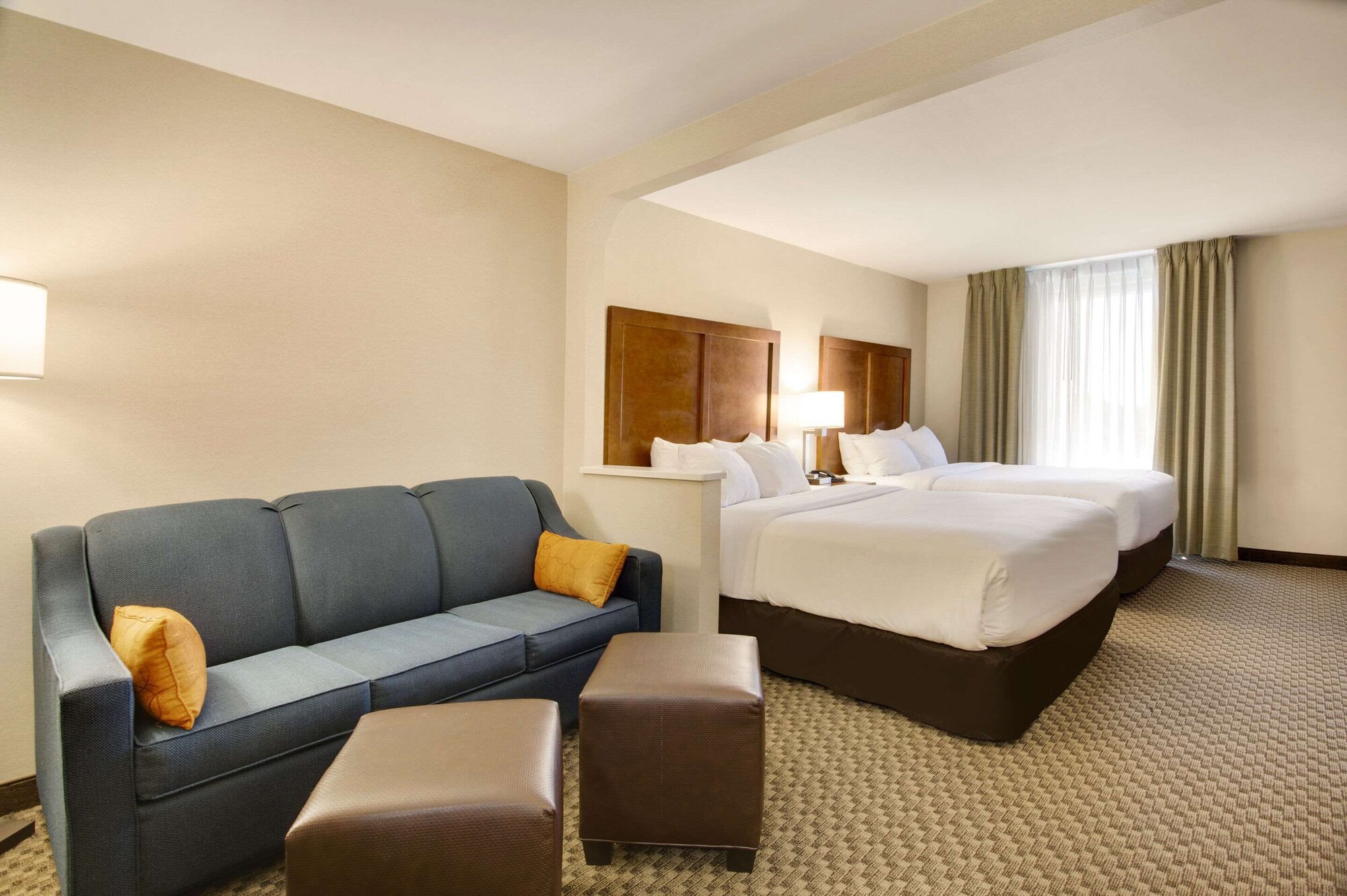 SUITE, 2 QUEEN BEDS