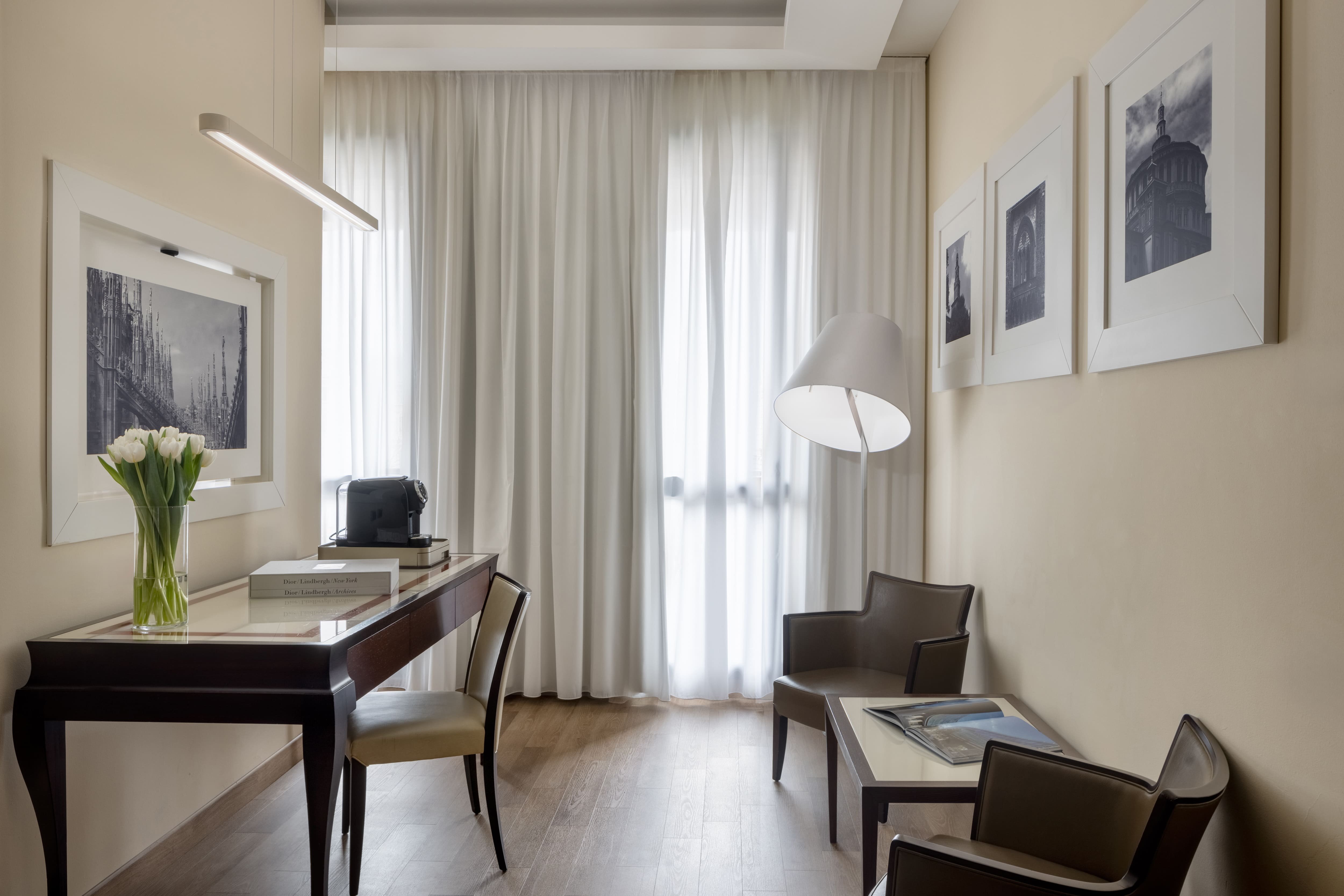 Unahotels Cusani Milan 44/69