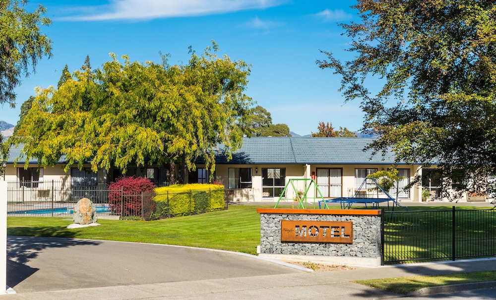 Cherylea Motel 64/72