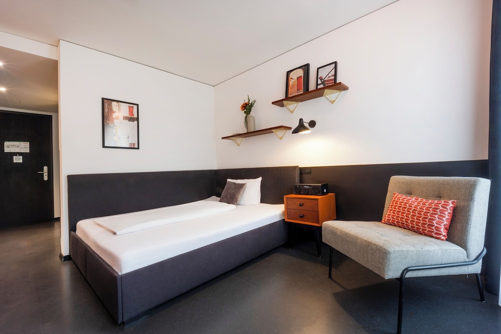 The Spot Serviced Apartments 13/47