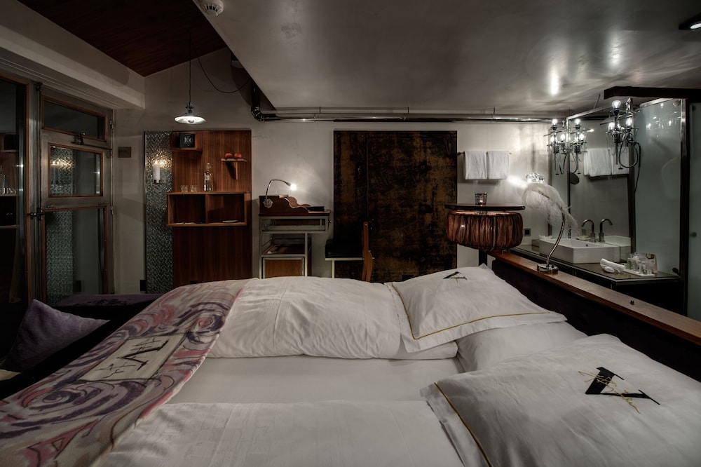 Cozy, Art, Standard, Double Bed