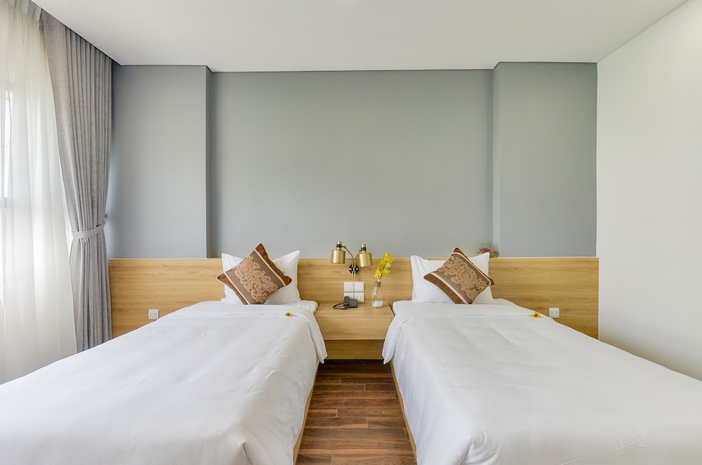 Magnolia Hotel 36/71