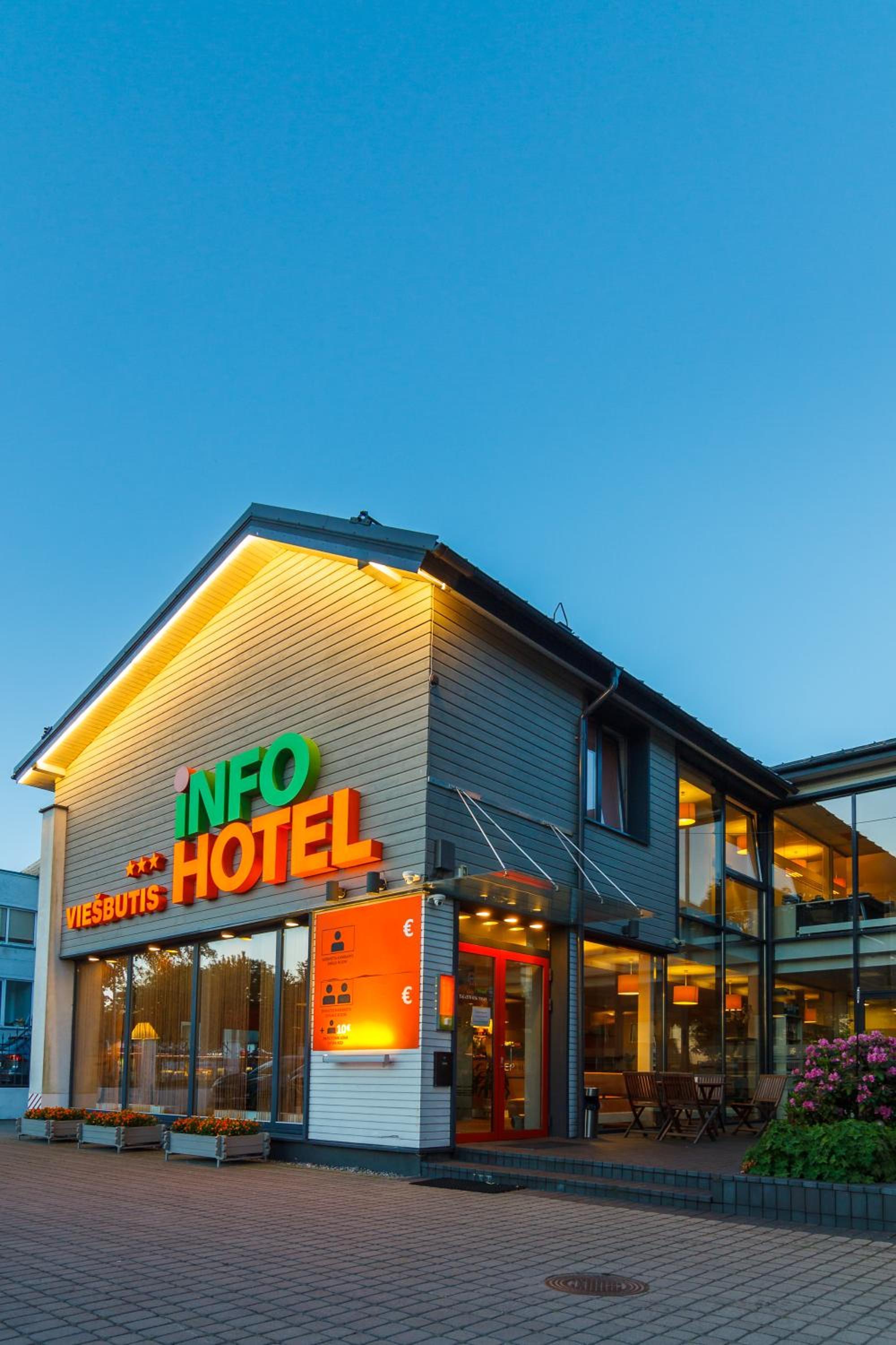 INFO HOTEL 1/50