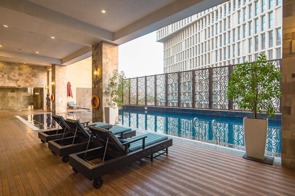 Novotel Ahmedabad 33/71
