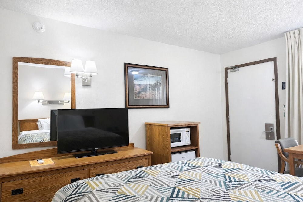 Sundowner Inn Forsyth I 94 47/62