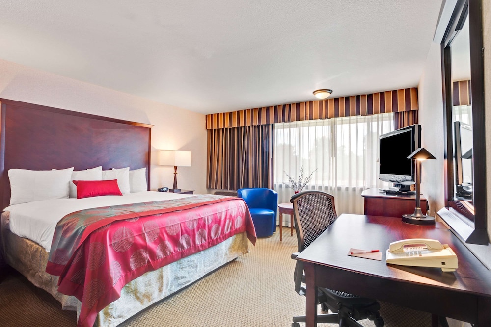 Ramada by Wyndham Tukwila Southcenter 6/30
