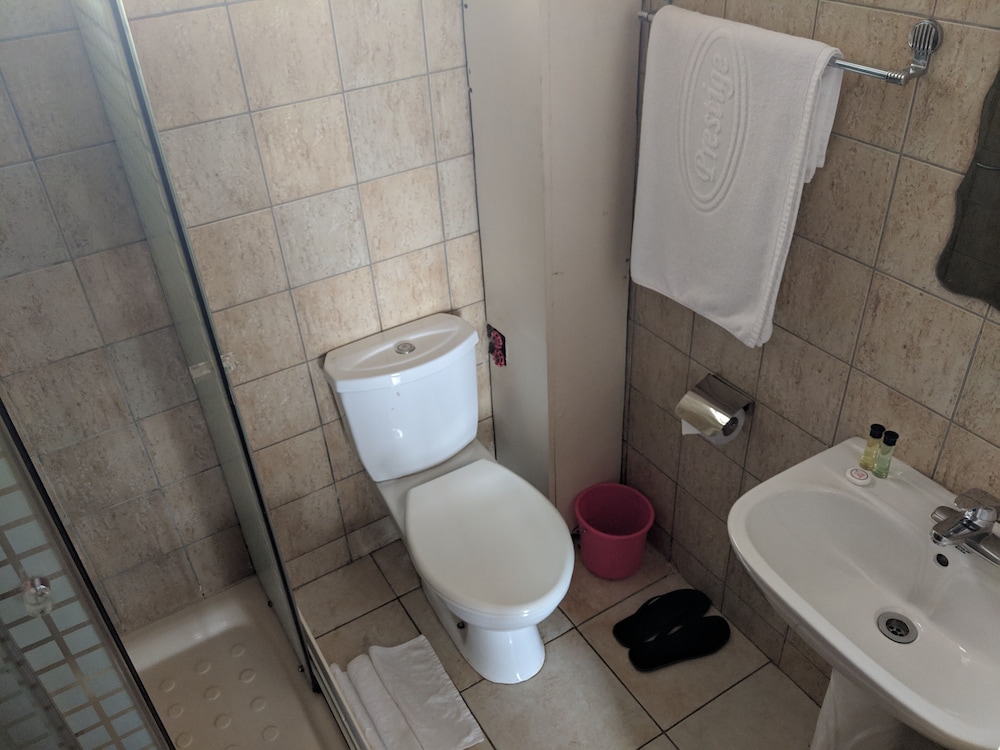 Prestige Hotel Suites 49/50