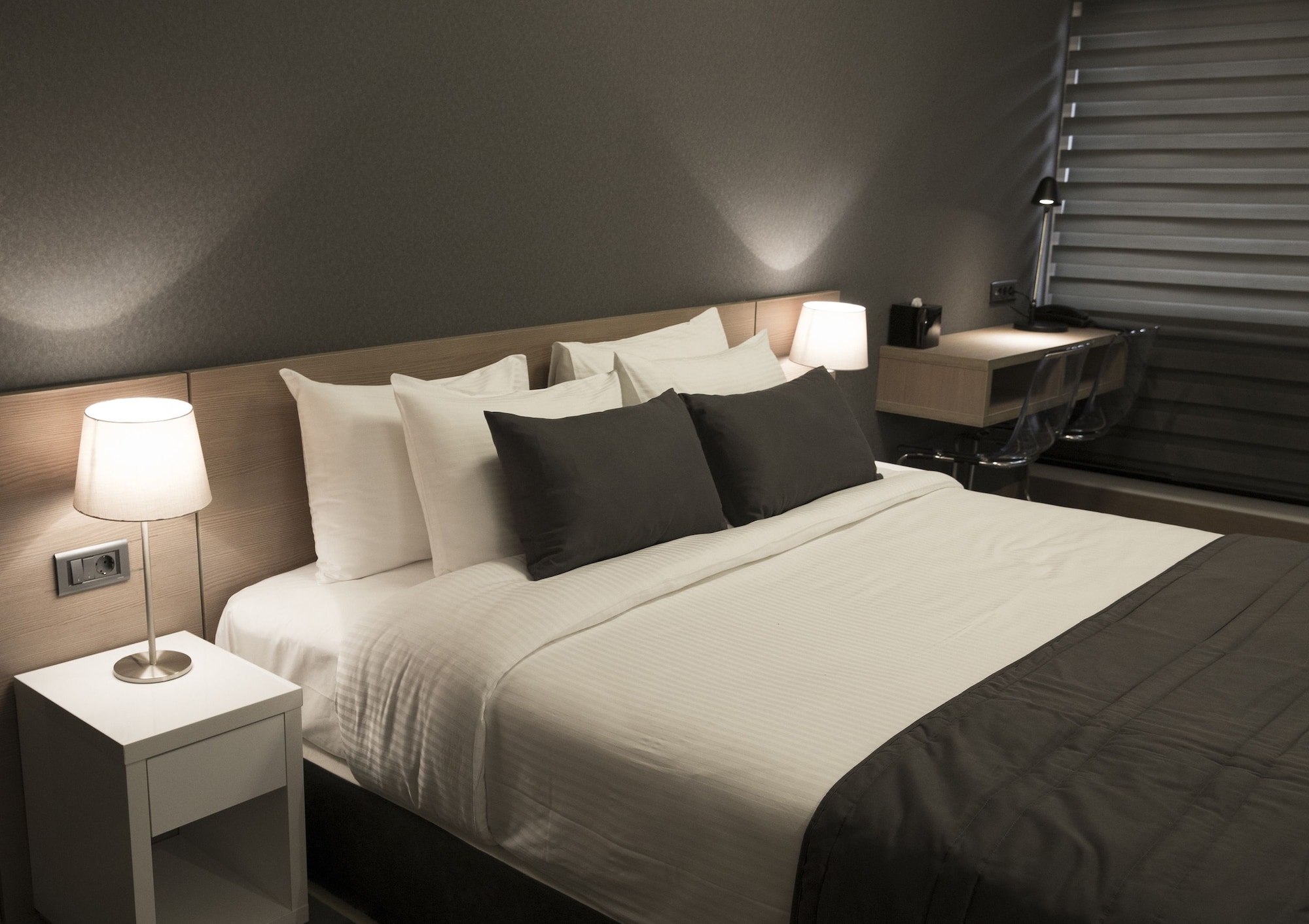 STANDARD, DOUBLE OR TWIN BED