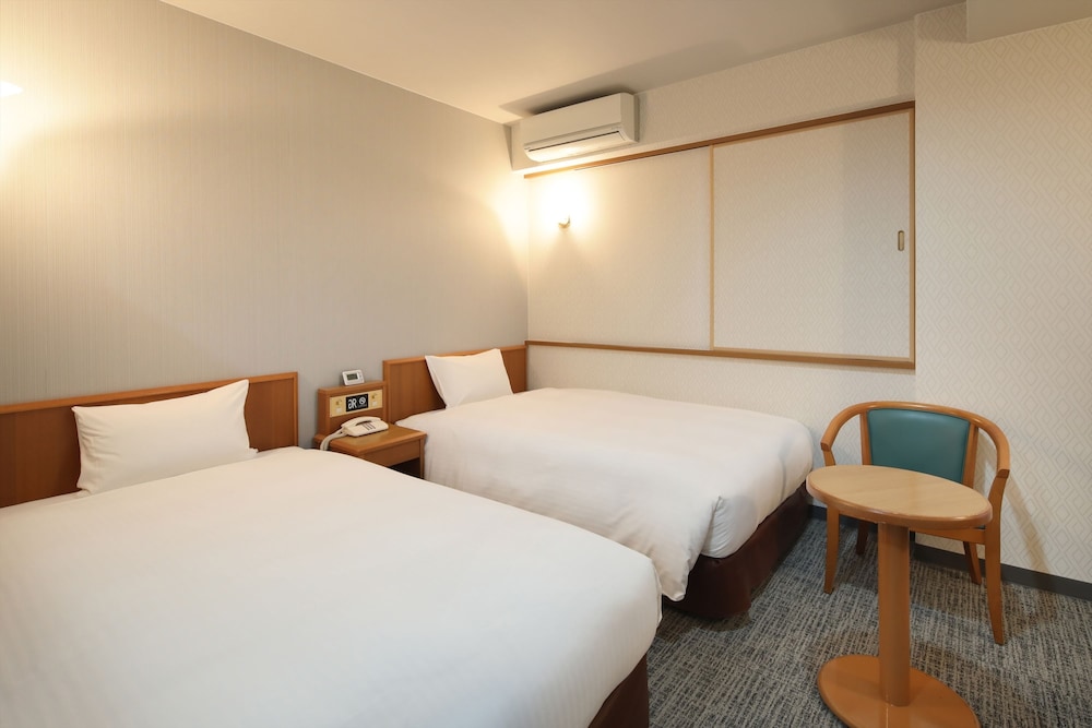 Green Rich Hotel Aso Kumamoto Airport 24/68