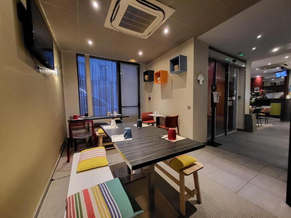 Accueil Hotel Paris Pigalle Montmartre 49/61