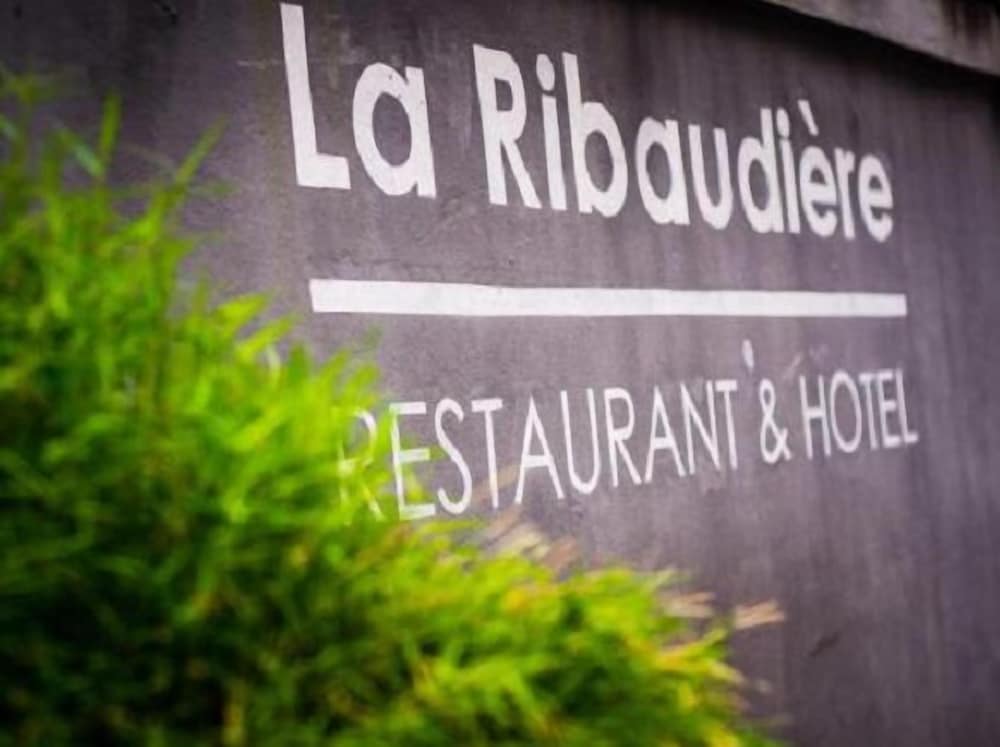 Hotel Restaurant La Ribaudière 1/49