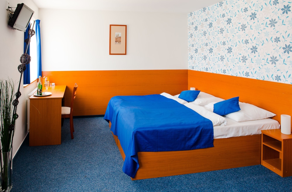 Adeba Hotel 13/49