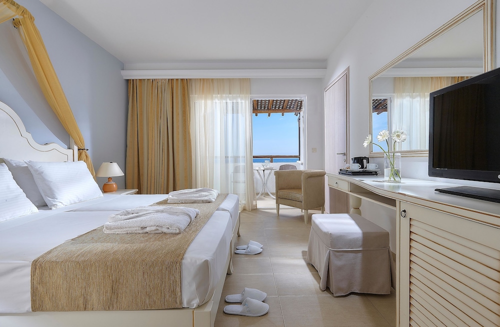 TWIN/DOUBLE ROOM SEA VIEW COMFORT
