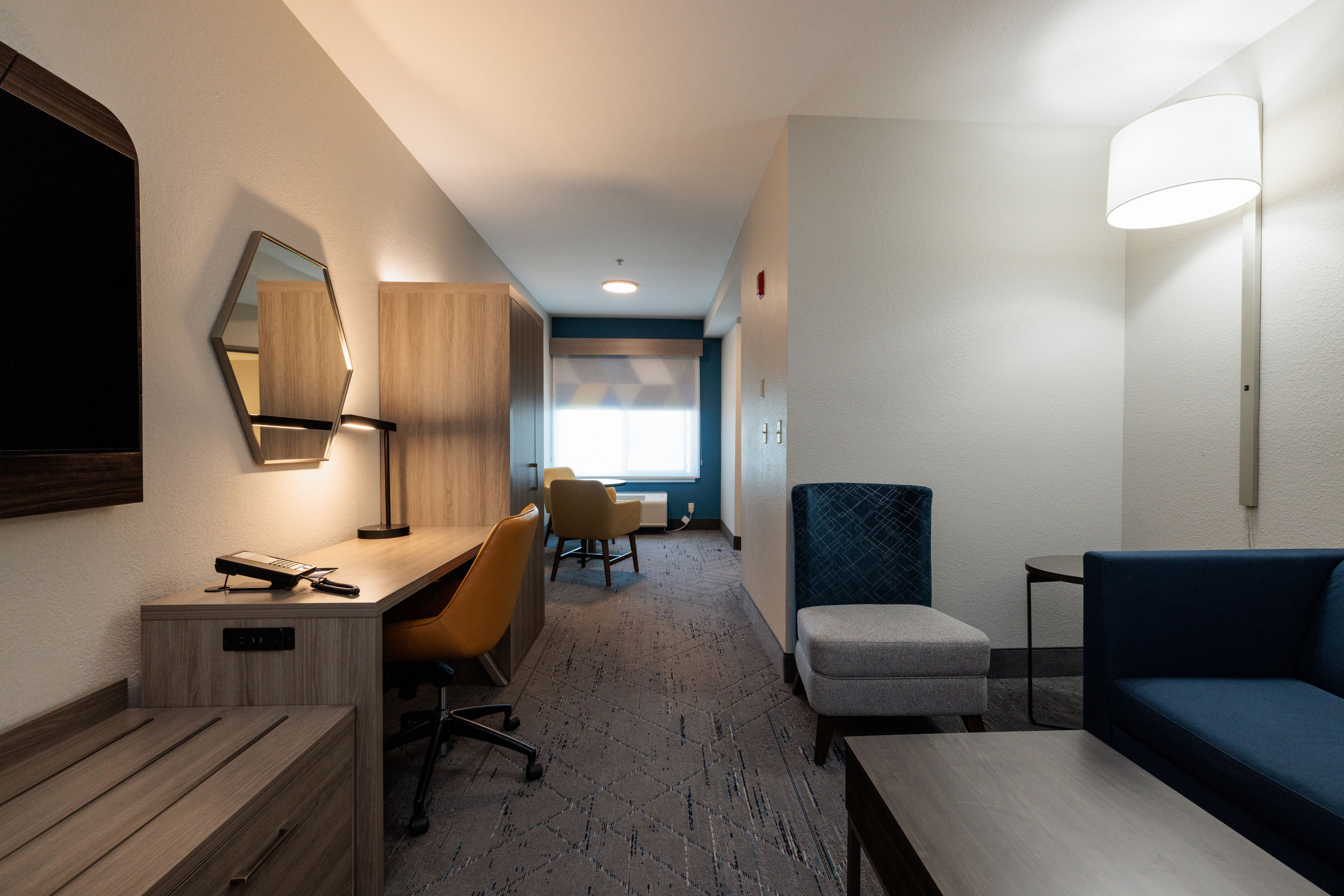 Holiday Inn Express Hotel Suites Berkeley 56/73