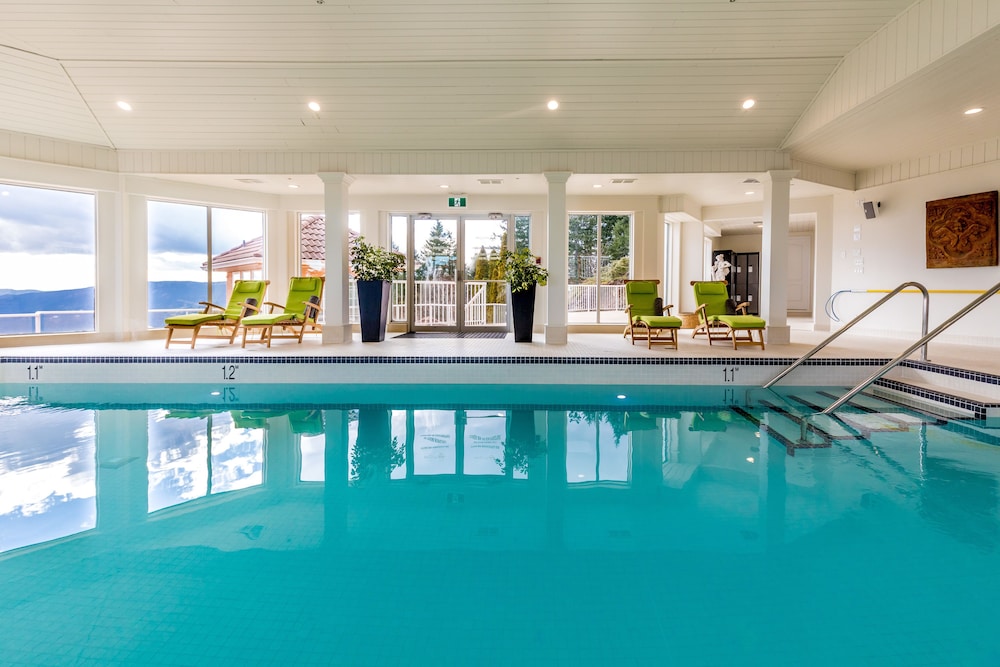 Villa Eyrie Resort 15/44
