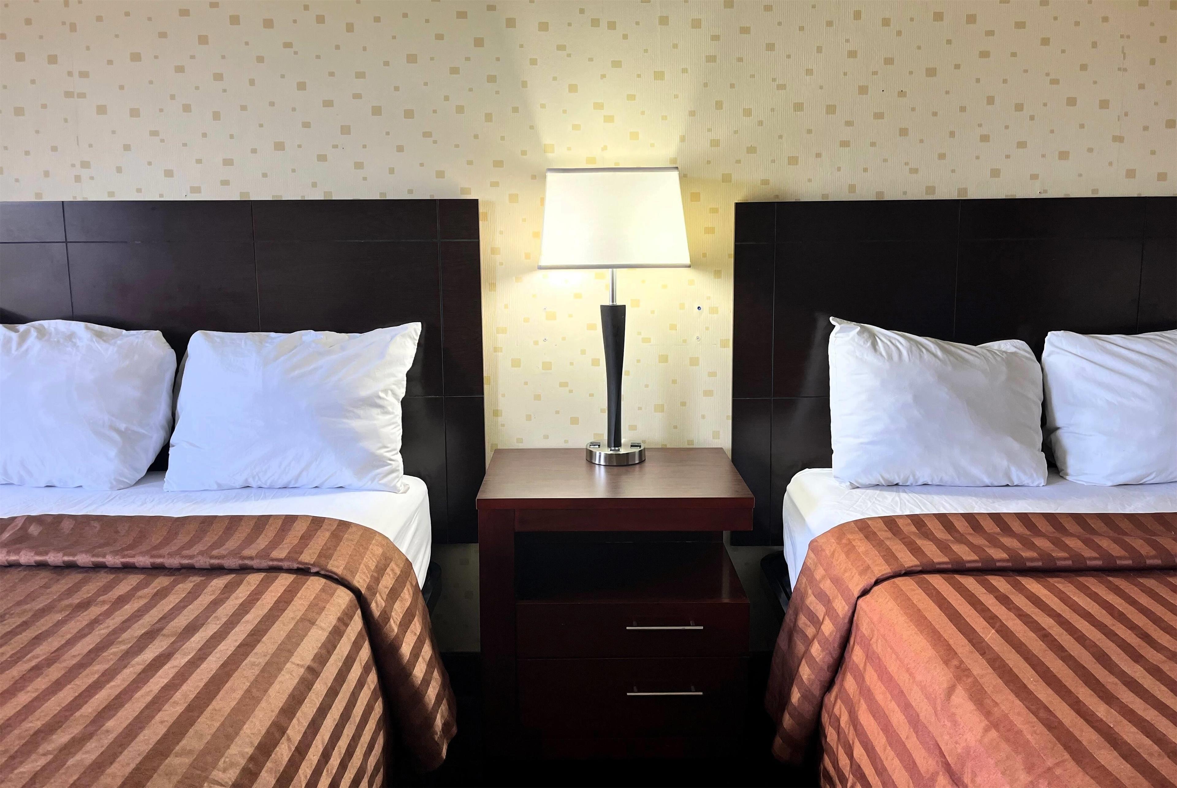 Travelodge by Wyndham Seymour 25/30