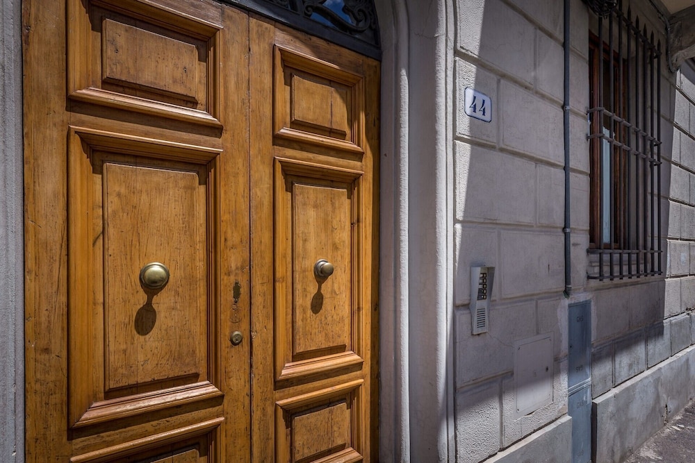 Classic Tuscany Apartment B 11/19