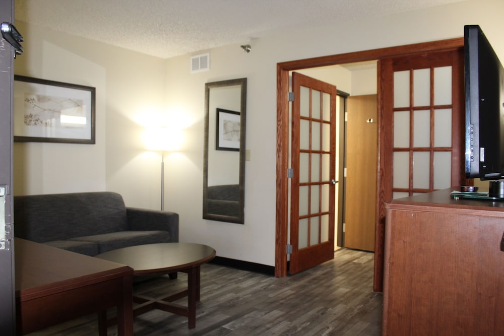 AmericInn by Wyndham Windsor Ft. Collins 51/62
