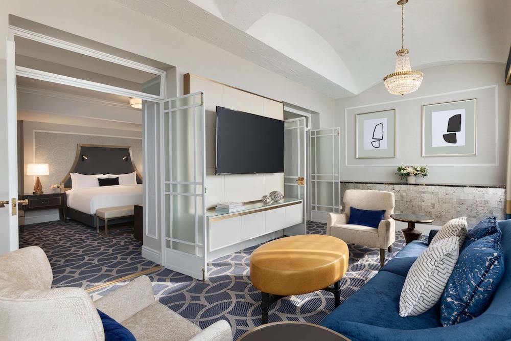 Fairmont Hotel Vancouver 49/67