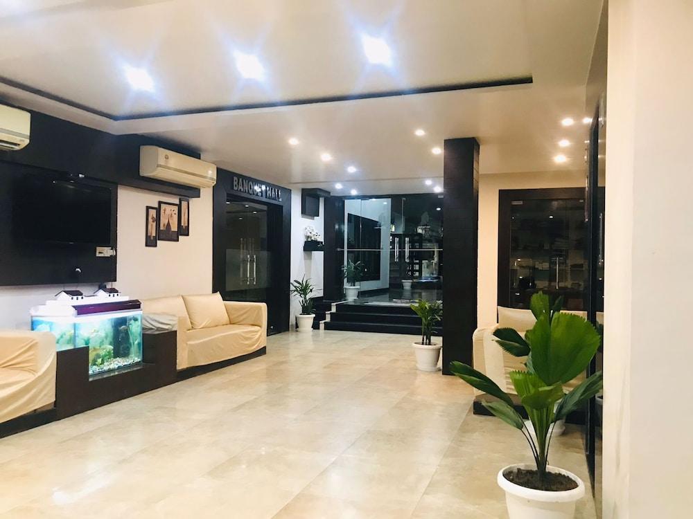 Oyo Rooms Mall Road Cantonment 8/46