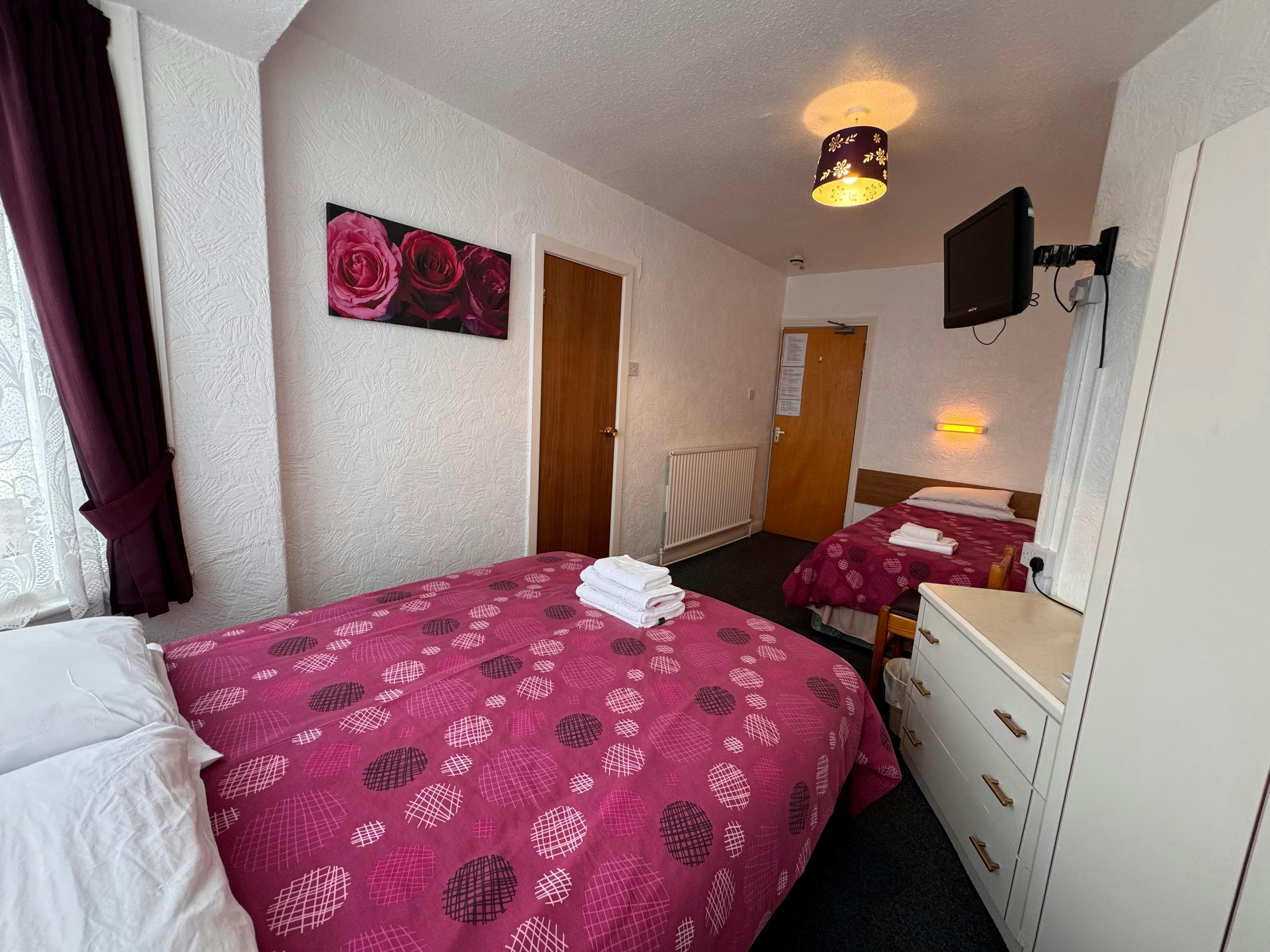 STANDARD TRIPLE ROOM