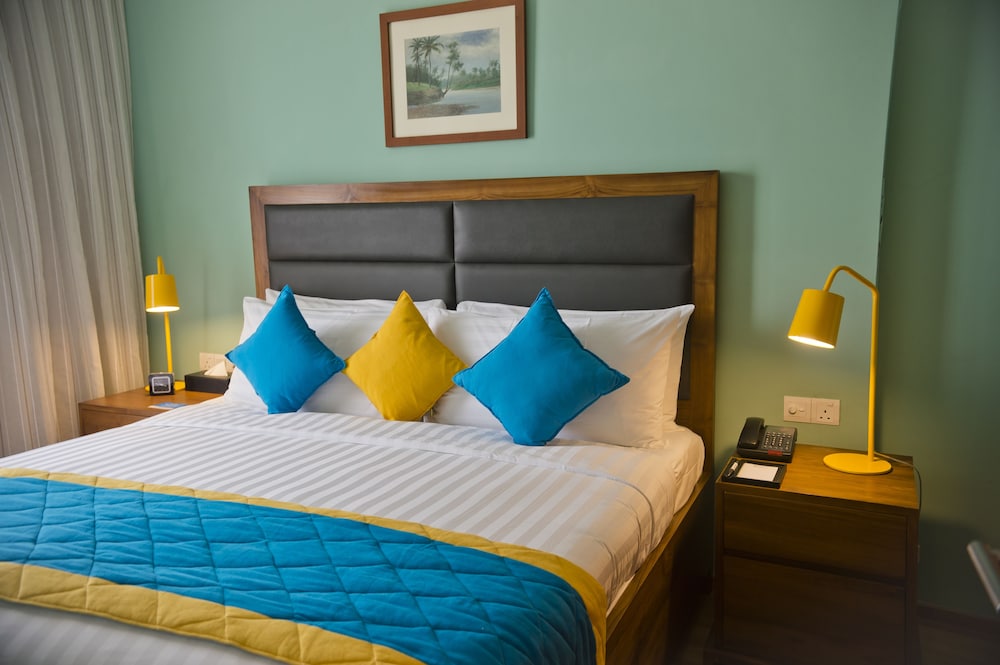Ocean Edge Suites 2/49