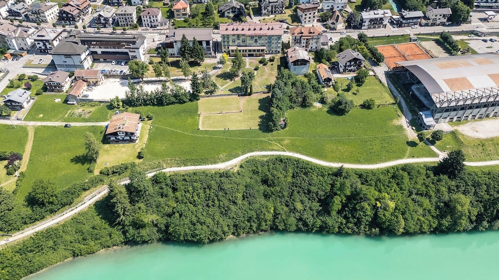 Hotel Auronzo Dolomites, Affiliated by Melia 44/50