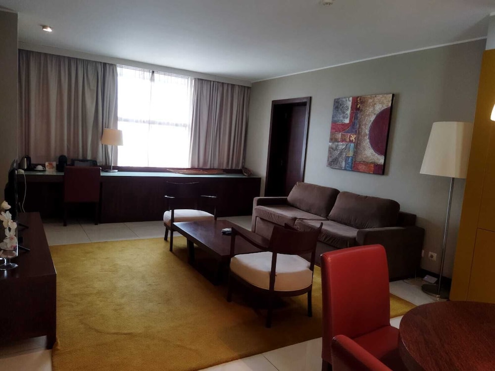 SKYNA HOTEL 22/45