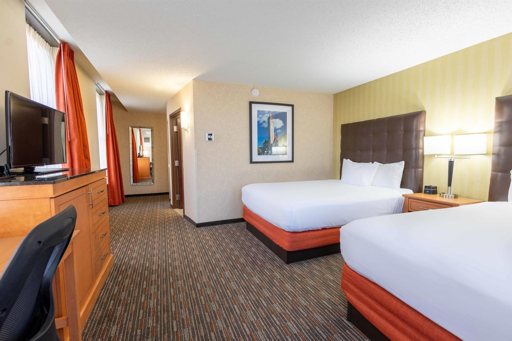 ROOM, 2 QUEEN BEDS, WITH VIEW