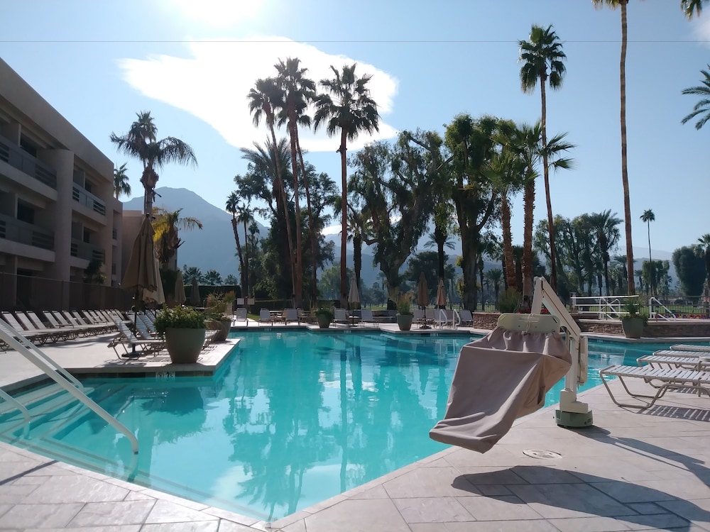 Indian Wells Resort Hotel in INDIAN WELLS - CA